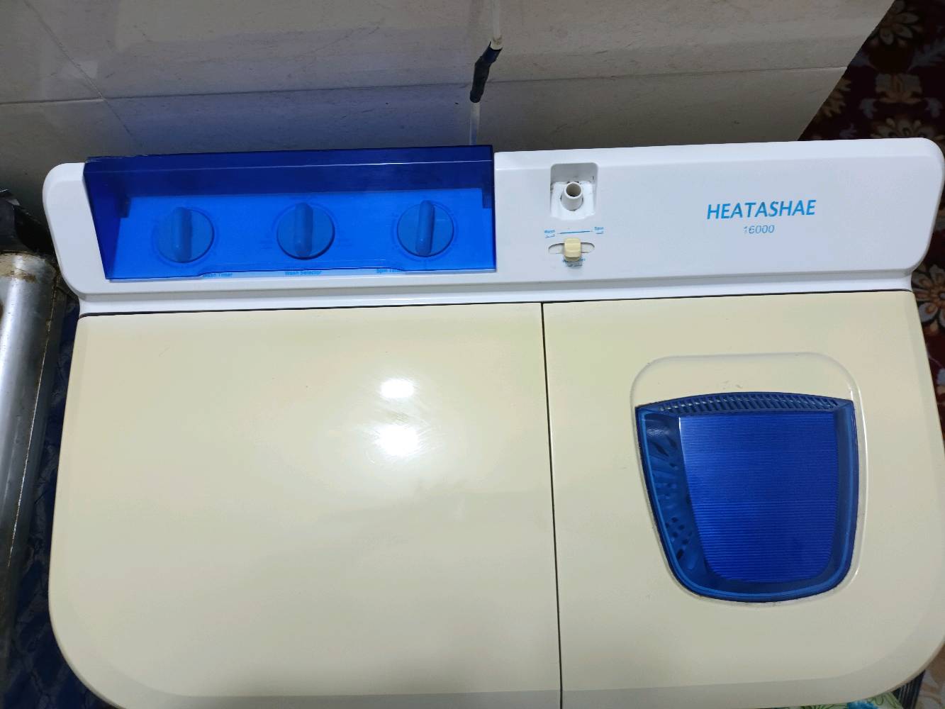 بغداد.. الحرية.. شارع الصحة 

غسالة ذو حوضين بسعة ١٦ كيلو .. جديده و نظيفة مابيهة اي عطل و الماطور شغال و التنشيف شغال و البدن نظيف و جديد بدون اي ضربة 