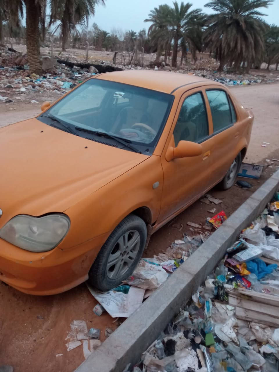 سلام عليكم سياره سي كي للبيع
محرك لا تبخير ولا تنقيص ما صار فتره من مجفت
 كير جديد حاويه 
حداديه جديه هسه مسويه 
ابيع بدون سنويه 
سعرها مليونين
مكاني نجف
***********
