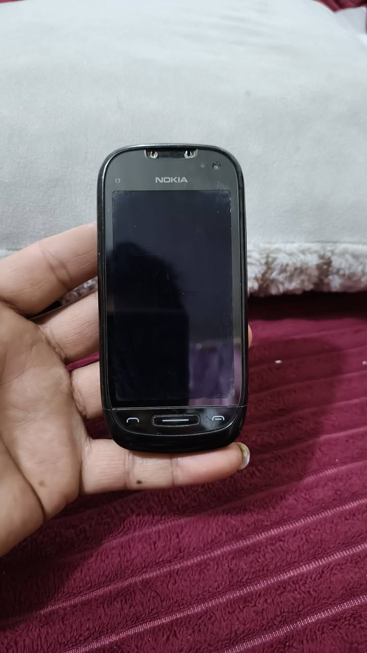 مبايلات نوكيا البيع ابيع فحم 25 ويه توصيل 
***********
