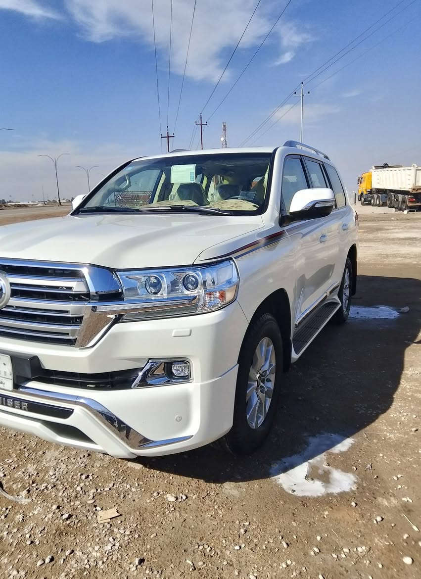 السلام عليكم
سياره نوع لاندكروز للبيع
الموديل /2017
مواصفات السياره /البريم
ممشى السياره /75km
رقم السياره / بغداد
للأستفسار اتصل على هذا الرقم /***********
