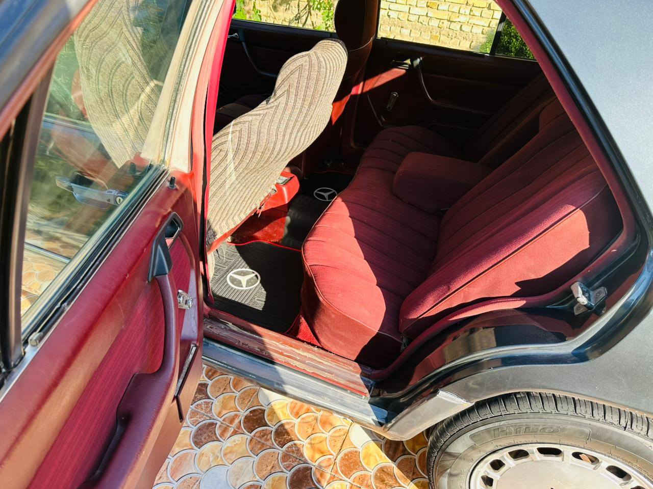 السلام عليكم مارسدس دب مديل 1987 سياره حلوه بلاد سنوية ما منتهية رقم سليمانية تريد وكاله تحويل مكان ذي قار الرفاعي للاستفسار *********** او *********** ((ملاحضة مكلف بل نشر انتصل علة راعيهة))
