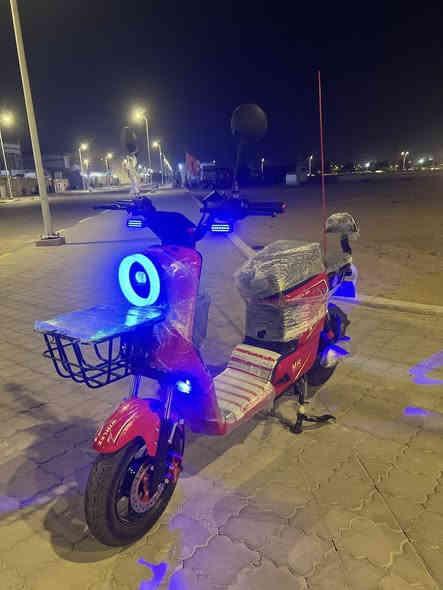 السلام عليكم دراجه للبيع 
النوع    R9
الموديل 2025
عدد البطاريات  5
حجم البطاريه الوحده 32 
السرعه 109 
المواصفات بلوتوث/الرجوع إلى الخلف /لايت عالي ناصي /شاشه عطلات وبعد مواصفات هواي ماذاكرهن 

الدراجه مكفوله كفاله عامه اي كسر مابيه بعده زيرو 
السعر 560 
العنوان البصره الزبير حي العسكري 
الرقم ***********
غير متواجد على الماسنجر 👍🏿
