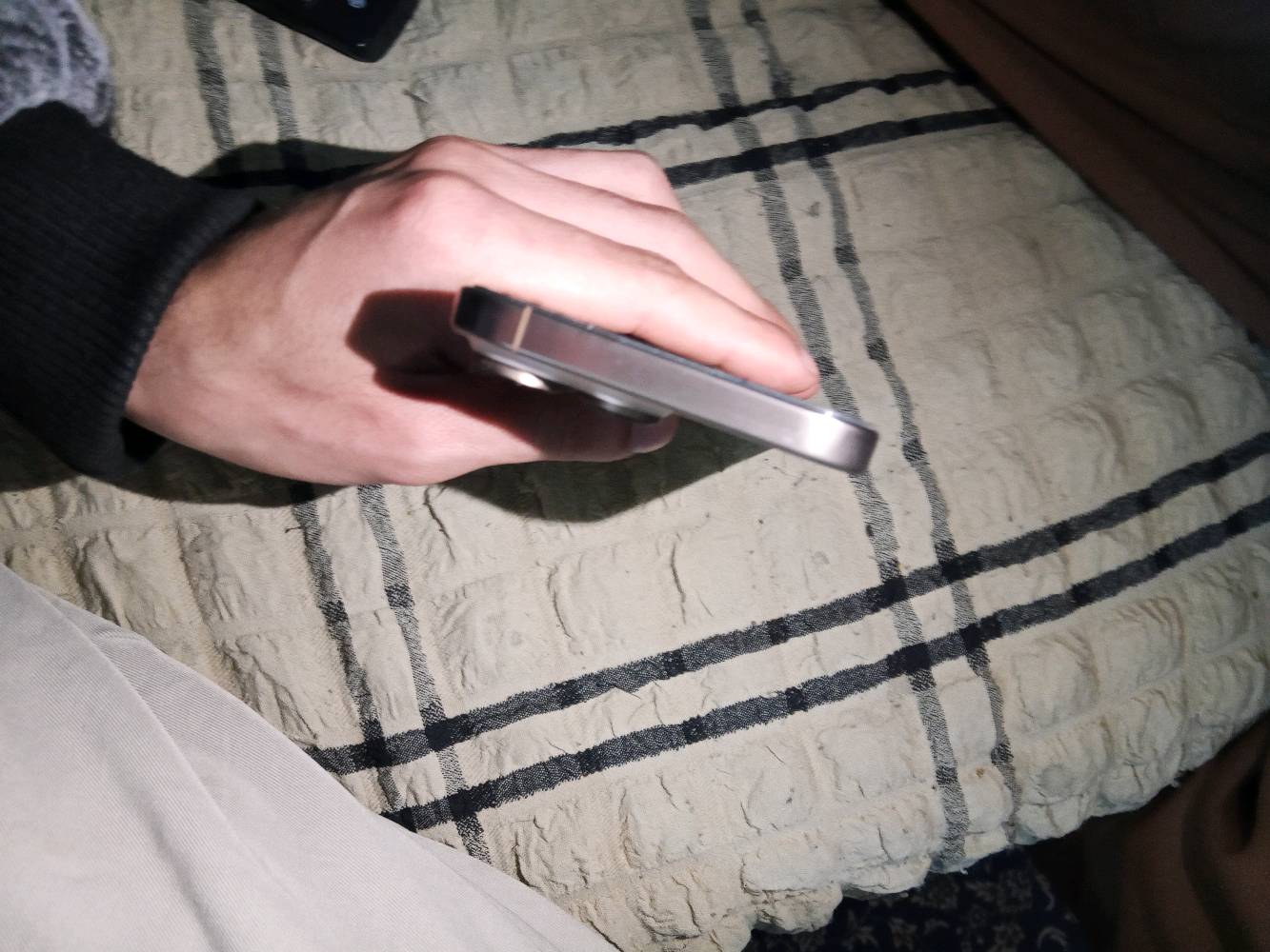 ايفون 16برو ماكس ذاكره 256
بطاىيه:100
دورات شحن :180
نضافه جهاز : 💯 
بعده بمضان الوكاله 
الجهاز ماستر 
سعر :1550 وبي مجال 

مليون و 550 وبي مجال 

المكان: بغداد 