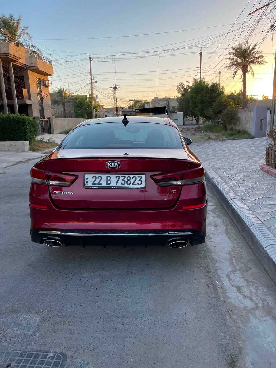 الموديل: كيا أوبتيما (Kia Optima)
الفئة: S
 سنة الصنع: 2019
 السعر: 14,000$ (شدة و 40 ورقة)
 الموقع: بغداد
 المسافة المقطوعة: 114,000 ميل
 المواصفات: وارد أمريكي
⚙️ المواصفات الميكانيكية والفنية:
 المحرك: 2.4 لتر (4 سلندر)
 ناقل الحركة: أوتوماتيك
 اللون الخارجي: مارون (عنابي مميز)
 اللوحة: أربيل (خصوصي)
 الضرر/الصبغ: قطعة واحدة فقط مطلية
 الداخلية: مقاعد نصف جلد (تتسع لـ 5 ركاب)
✨ المواصفات والمميزات الإضافية:
 سقف بانوراما
 شاشة ذكية مع نظام أبل كاربلاي (Apple CarPlay)
 بصمة تشغيل ونظام المفتاح الذكي
 كاميرا خلفية ومستشعرات وقوف (حساسات)
 مقاعد كهربائية التحكم
 مصابيح أمامية زينون
📞 للاستفسار والتواصل المباشر:
يرجى الاتصال على الرقم: ***********
