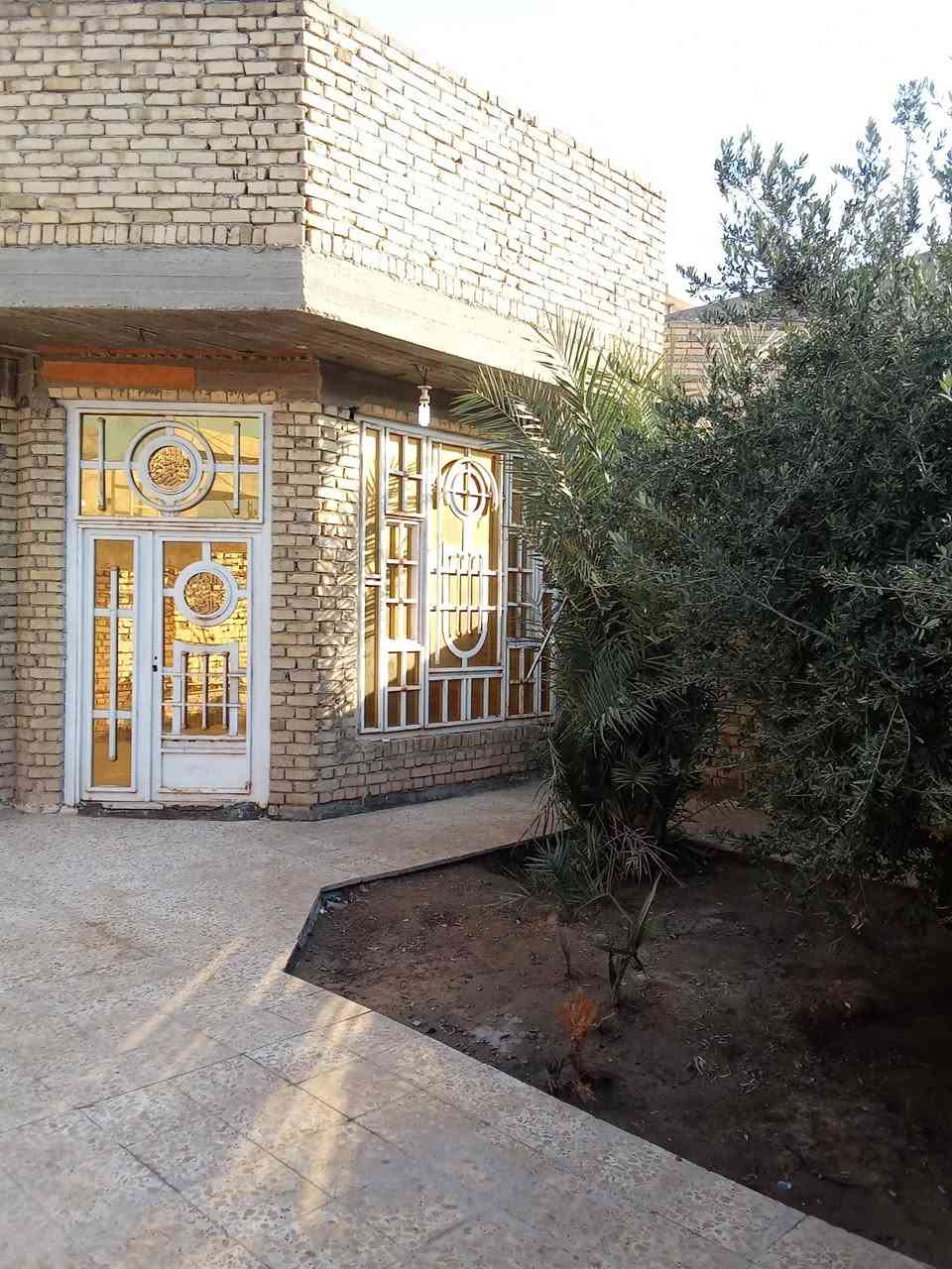 الدار للبيع/  250 متر مربع طابق واحد جاهز للسكن
غرفتين نوم وصاله ومطبخ وحمام عدد 3// طابو صرف
العنوان كوت حي الجامعه الاولى خلف المستشفى التركي 
قرب مجمع الرواد السكني// للاستفسار الاتصال على الرقم 
*********** موجود واتساب أو ماسنجر
