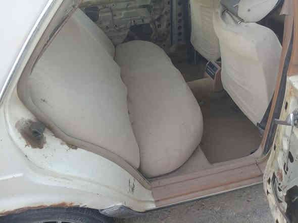 السلام عليكم مرسيدس للبيع موديل 83 مكينه بطه 3000 كيرما يشتغل ما اندل راعيها مكفوله من عشائر والسرقه السعر18 رقمي هذا ***********
