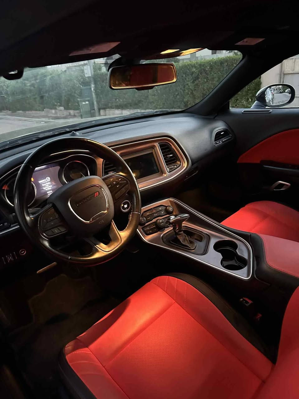 للبيع 
Challenger 2021 v6
بدون ارباك 
فقط بردة 
كير و محرك كل بشرط 
ماشية ٥٥ ميل 
سنوية و رقم كل جديد 
بجم كبس 
قطعتين و ربع صبغ 
حادث سطحي 
مكاني اربيل 
سعر ١٨٥ بيها مجال بسيط 
*********** واتس اب
