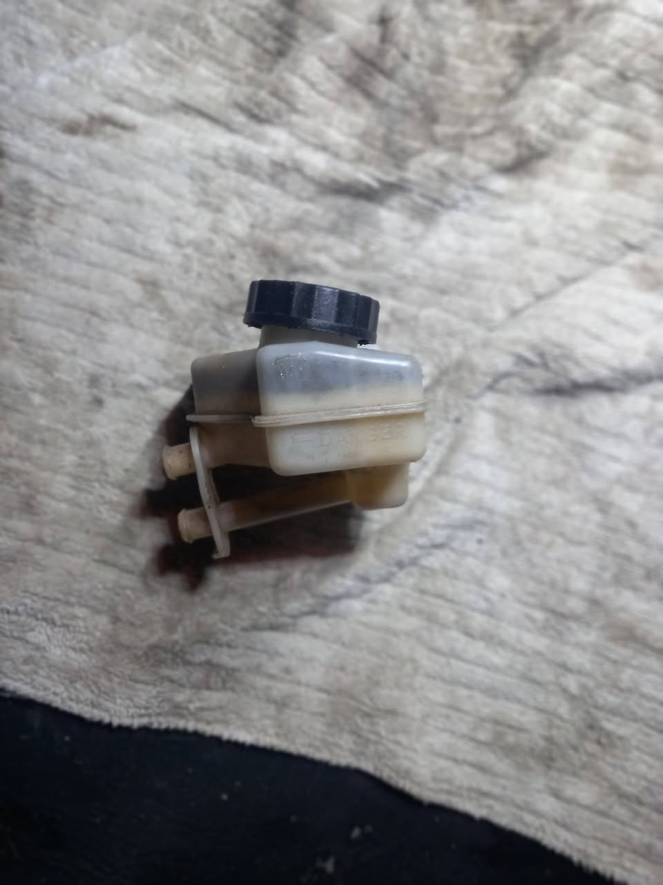 السلام عليكم شباب من رخصة الأدمن عندي غراظ مال بيجو سمند للبيع
الاستفسار عن رقم ***********مكان حي الجهاد قرب مسبح الرافدين
