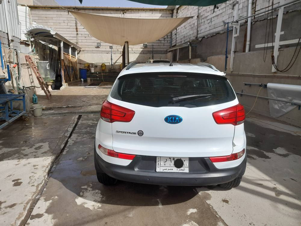 كيا سبورتج خليجي موديل ٢٠١٥ رقم بصره تحويل السياره كفاله عامه من الصبغ والبارد والشخط ماعدا باب السايق مبدل اصلي مال الوكاله زيرو بدون صبغ اثر طخه صغيره محرك 2000 دوش السياره جاهزه كلش ربع ماتصرف عليهه ماشيه ١٣٧ مكان السياره بصره ابو الخصيب للإستفسار *********** السعر ١٤٨ مجالهه كلش قليل البصرة, العراق
