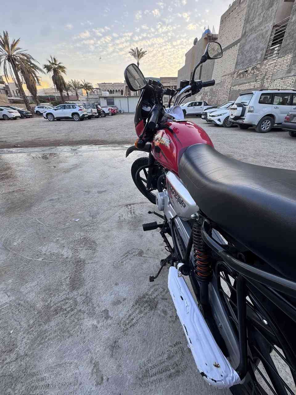 السلام عليكم
بوكسر جبلي موديل٢٣ للبيع مرقمة سنويه باسمي تحويل شوكت متحب رقم بغداد انكليزي 

النظافة واضحة اي نقص ما بيه من اكلك اي نقص صدك اي نقص ما بيه مو حجي مال سوك اكلك شي ومن تجي تشوف غير شي  وبرغي ما مفتوح  الدراجه بلاديه على وضعه 

والصور تسولف امبينه الدراجه شنو ***********
