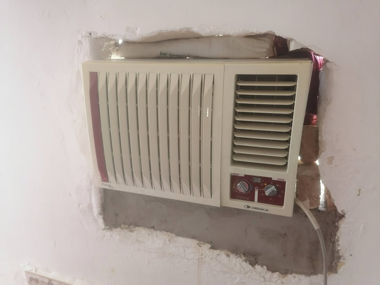 السلام عليكم مكيف للبيع مكاني بابل السعر متين وخمسين وبي مجال ***********
