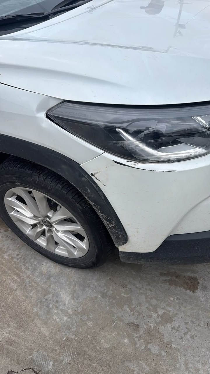 کرۆز مۆدیل ٢٠٢٥. سپی ٣٠هەزار رۆییە  گیر. وماکینە وکارابایەت بە شەرت یەک دەست.  هیجی نیە تەنها یەک تۆپی لە جامرغی پیشەوە هەیە وجاک نەکرایتەوە
و تێبینی رەقەمی لەگەل نیە. و سحری ١٨٧ ومەجالیکی برایانە 
ژمارەی مۆبایل *********** أربيل, العراق
