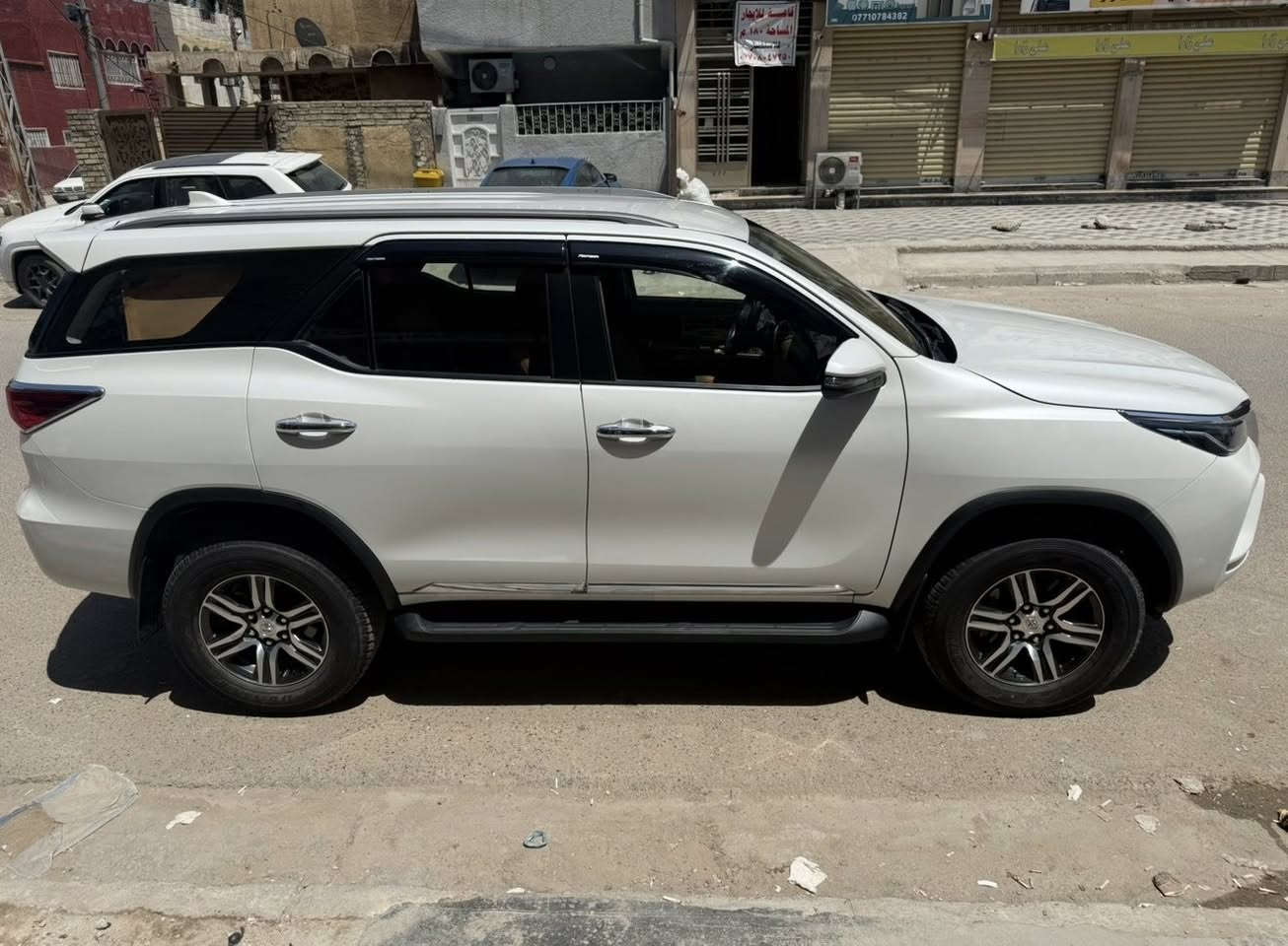فورجنر 2023 ابيض للبيع 
رقم بغداد
4 سلندر 2700
ماشية 37 الف وقابل للزيادة 
تحكم ستيرن 
شفتات ستيرن 
فور ويل 
ثلاث قطع تبريد 
دفلوك 
ثلاجة نظام اقتصادي 
مانع انزلاق
7 راكب 
شاشة لمس 
كاربلي 
مري شفط وكهرباء 
كامرة خلفية 
حساسات امامي وخلفي 
مكفولة من الحادث والصبغ والبارد 
السعر المطلوب 33500 الف دولار 
رجاءا الي ميهجبة السعر ليعلق 
للبيع او مراوس ب فورجنر 6 سلندر 
مكان السيارة بغداد / البنوك
للاتصال *********** غير متواجد على الفيس

