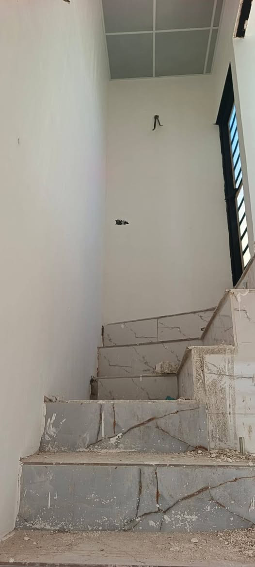 دار للبيع مساحه 50م طابقين شارع ١٠م وساحه
جديد ممسكون
الاستفسار الاتصال على الرقم *********** اوزورونا مكتب الرافدين للعقار حي الجامعه مجاور مكتبه الناسخ
