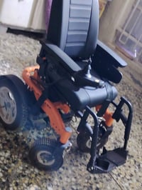 عربانه بعده جديده سعره 600الف وبيه مجال اليحب يراسل عله هاذ الرقم 0771...