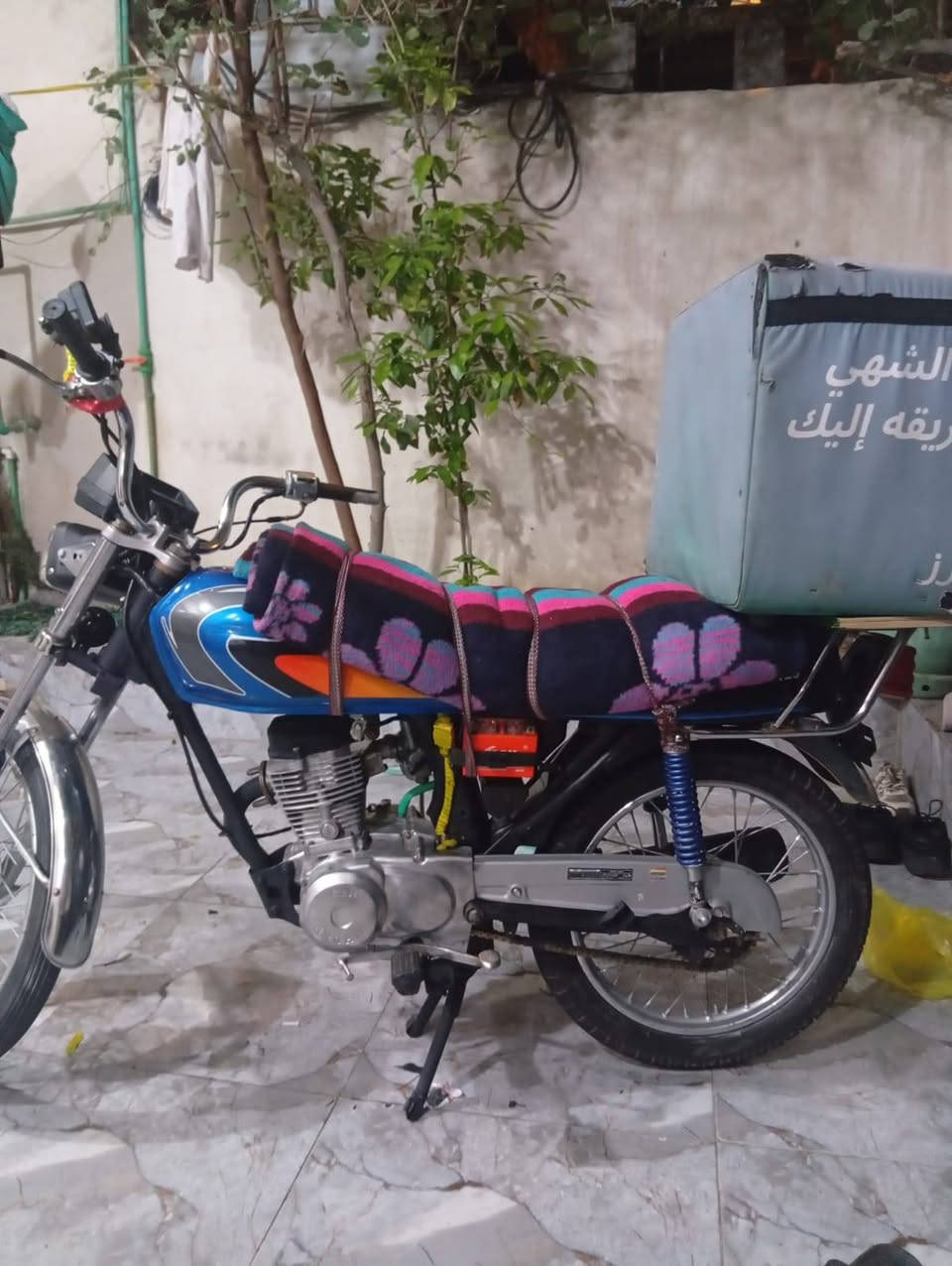 السلام عليكم نامة شلامجه ادوات ادوات للبيع دراجة كلشي شغال بيها تجي وتشوف كبال عينك دراجة نضيفة حلوة المكينة ما مفتوحة للبيع ب550وبيها مجال حك الجية
مكاني بصرة قبلة
***********
