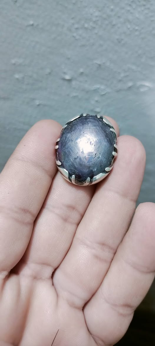 ياقوت روبي نجمي افريقي حجم الحجرة 3 سم السعر 75 العنوان بغداد مدينة الصدر رقم تلفوني بيه وتساب 
***********
