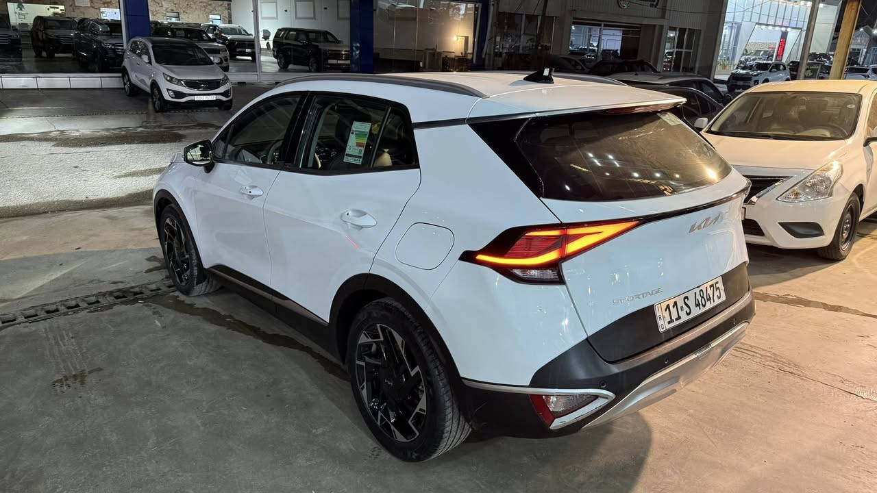 السلام عليكم 
سبورتج 2023 
خليجية 
وكالة الدولية
جديدة السيارة كلش 
ماشية 47 الف 
بيها شخطين صغار بل باب 
عل كد اصبع 
بصمة 
شاشة جبيرة 
ويل جبير 
كامرة 
محرك 2000 
قطعتين تبريد 
مري شفط 
ومعروفة مواصفاتها 

السعر :20،500 وبيها مجال بسيط 

***********
