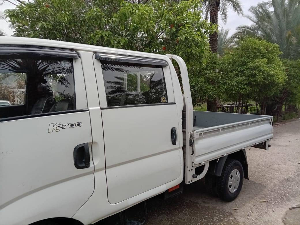 السلام عليكم للبيع كيا دبل قمار موديل 2010 رقم بغداد نكليزي بسمي محرك كير اكسن شواصي  صدر مامي خلفي تخم تاير كهربائيات كلاه شقال سياره جديده شراي يتصل عنوان بغداد الطارمية ***********.
