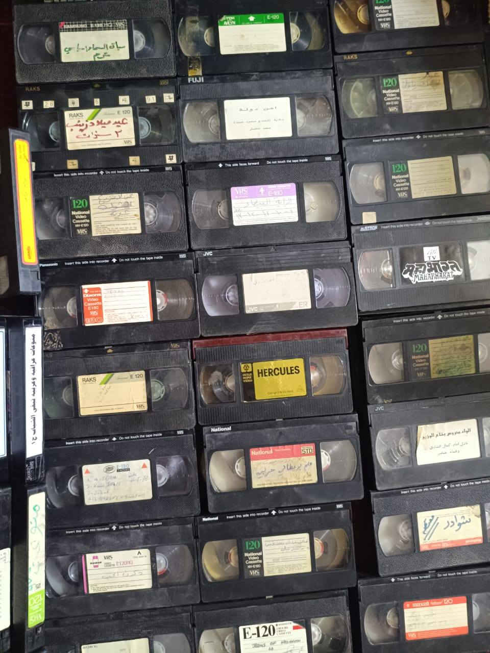 ٧٥ كاسيت فيديو بدون كفر
٧٥ ألف .... ٥ توصيل


**إذا كنت صاحب هذا الإعلان وتريد حذفه لأي سبب، رجاءا أرسل رسالة إلى الدعم الفني**