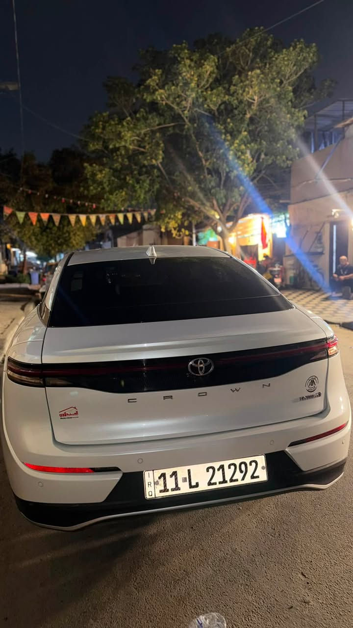 🚘 تويوتا كراون 2023 | خليجي وكالة
✨ السعر 280 ورقة 

🔹 الفئة: Limited فل أوبشن (1/1)

🔹 الممشى: 45 ألف كم فقط

أبرز المواصفات:

✅ شاشة وسطية كبيرة

✅ نظام صوتي JBL

✅ Apple CarPlay & Android Auto

✅ عدادات ديجيتال

✅ رادار أمامي وخلفي

✅ نظام التحذير من الخروج عن المسار

✅ تبريد المقاعد

✅ شحن لاسلكي

✅ هاند بريك إلكتروني

✅ Auto Hold

✅ وضعيات قيادة (Normal / Sport / Eco)

✅ ذاكرة لحفظ كرسي السائق

✅ فتحة سقف بانوراما

✅ نظام مانع الانزلاق ABS

✅ حساس ضغط الإطارات (TPMS)

✅ مرايا جانبية كهربائية

🛡 ملاحظة: حادث قطعة واحدة فقط.

سيارة احترك بيها فيب ودشمتها يم حسين شمارة 

وذاك يوم نضربت قطعة وحدة ويم مندولاي سويتها

للاستفسار:

***********
