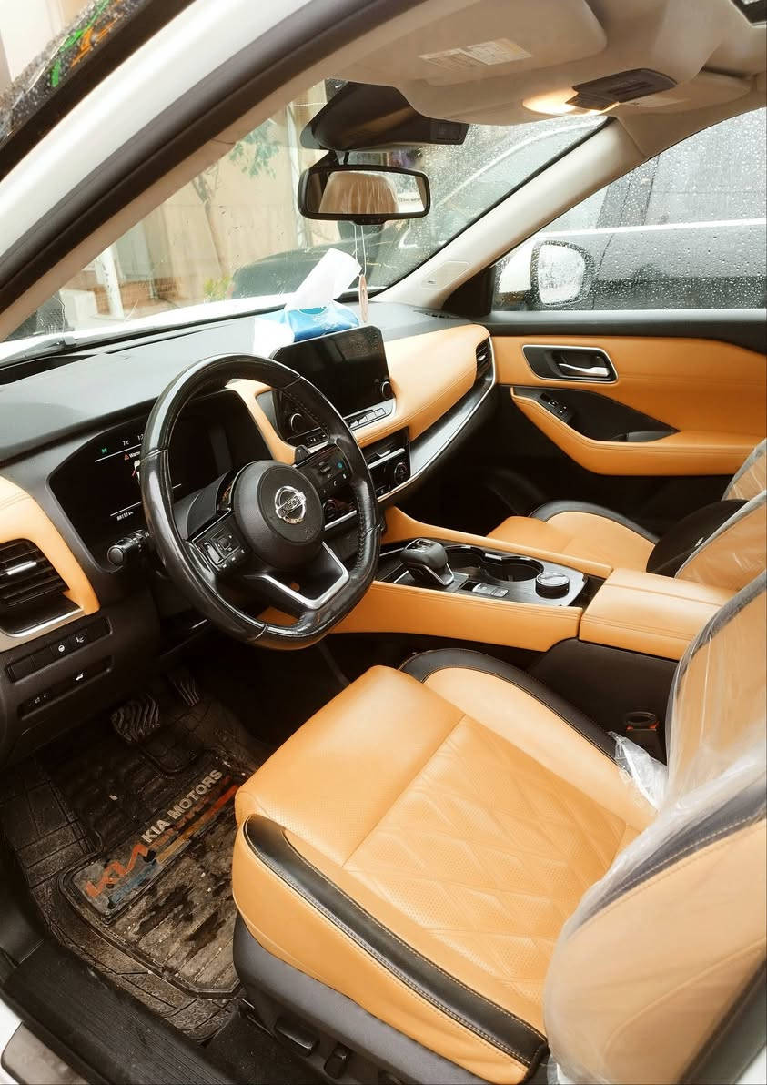 سلام عليكم..
نيسان روج شكل جديد 2021 بلاتنيوم خاص
مواصفات خاص فول فول
كل شيء يشتغل من دعامى لدعامية
كير و محرك مكفول 
محرك 4 سلندر 2.5
بجم و خلف كبس
صبغ قطعتين و نص 
***********
مكان السليمانية
