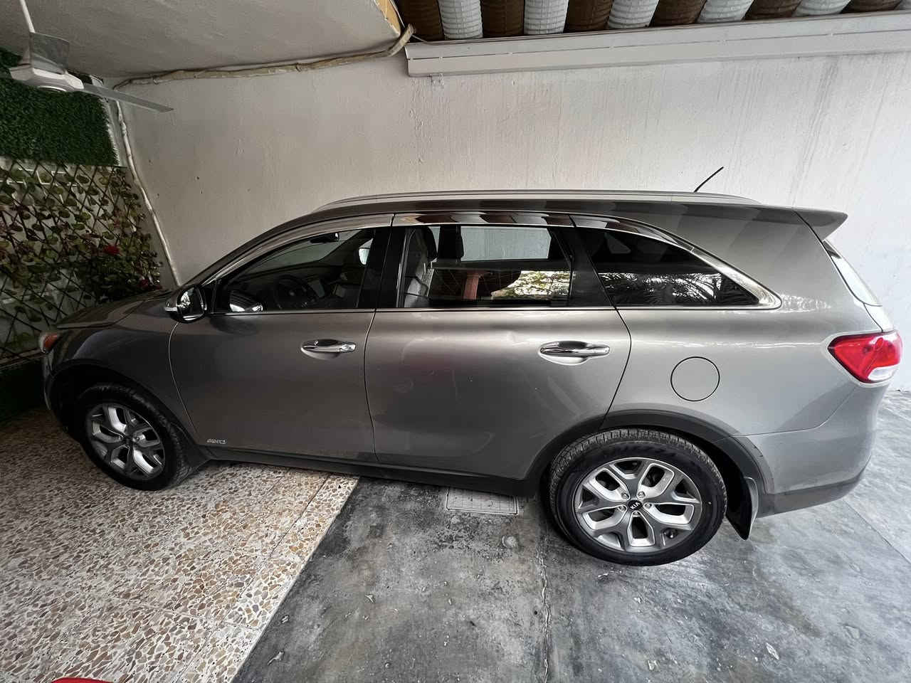 السلام عليكم
سورنتو 2018 باسمي
محرك 2400 gdi
5 راكب السيارة عليها ادامة كامله
يعني متصرف عليها ولا دينار 
وصور الحادث موجودة وغير الحادث
اكو طخة خفيه بلصندوك وموضحة بلصورة
السعر 165 
تواجدي بغداد/ كربلاء
*********** 
اتصل وتدلل
