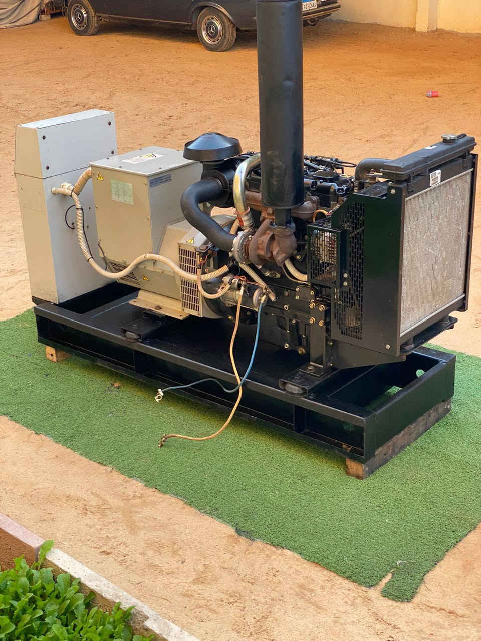 بسم الله ماشاء الله ❤️ 
🏢🔥 شركه الحداد تقدم لكم 🔥🏢
⚡ مولد كهرباء بيركنز إنجليزي أصلي ⚡
🇬🇧 جودة واعتمادية عالمية
🔹 طراز 1104
🔹 استيراد كسر زيرو ✨
🔹 عدد ساعات تشغيل 500 ساعة فقط ⏱️
🔹 قدرة 75 ك.ف.أ ⚡
🔹 موفر في استهلاك الوقود 💰
🔹 مناسب للأحمال الصناعية والتجارية 🏭
✅ المولد بحالة ممتازة وجاهز للتشغيل والمعاينة الفورية
📞 للتواصل:
01096767049 ☎️
📍 العنوان: طريق الإسماعيلية — الصالحية القديمة 📍
🔥 المصداقية عنوان النجاح — شرفنا بالزيارة والمعاينة 🔥


**إذا كنت صاحب هذا الإعلان وتريد حذفه لأي سبب، رجاءا أرسل رسالة إلى الدعم الفني**