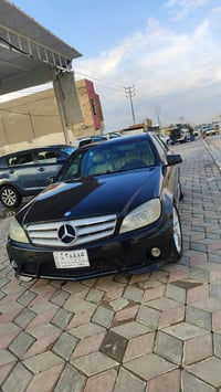 للبيع مرسيدس موديل 2011كامل مواصفات جاهزه السياره من كلشي 6سلندر السعر...