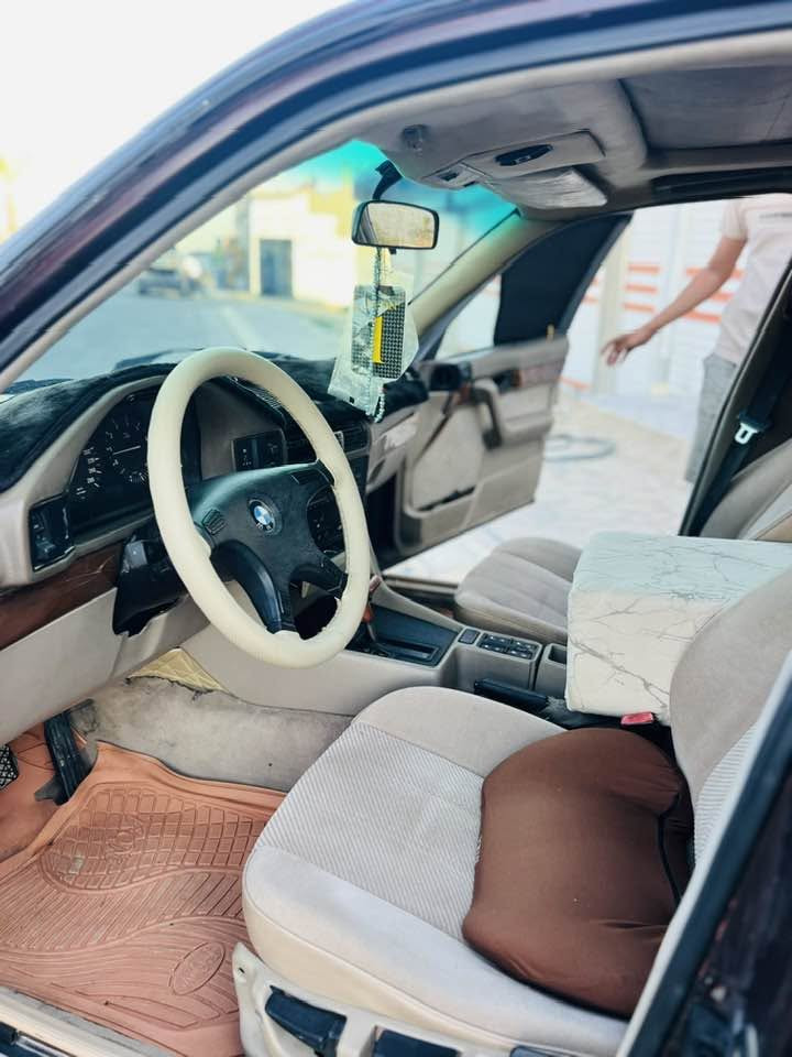 السلام عليكم 
BMW للبيع 
موديل 91
السياره جاهزه مجهزه 
رقم صلاح الدين دولي 
كير محرك شرط 
تخم تاير جديد 
كهربائيات كلها شغاله 
سلايت 
تبريد ثلج 
الاستفسار ***********
