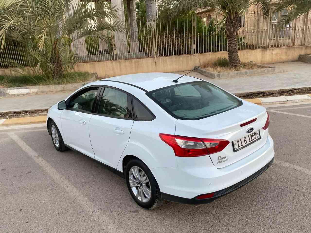 فورد فوكس. 
شتيكي باكو نمونة مالي دوستة 
رةقةمو سةنةوي هةموي تا 2029 تازةية 
4 تايةي نوي. 
131 ميل روشتوة. 
گير مةكينة هةموي بةشةرت. تةريد لةكةل سويج. 
ناوزةردة. شةريكةي نيڤايية. 
سعريشي 73 گلاو مجال. 
دوو پەڵە بەیاغی هەیە. 
***********……
***********……. كالار, السليمانية
