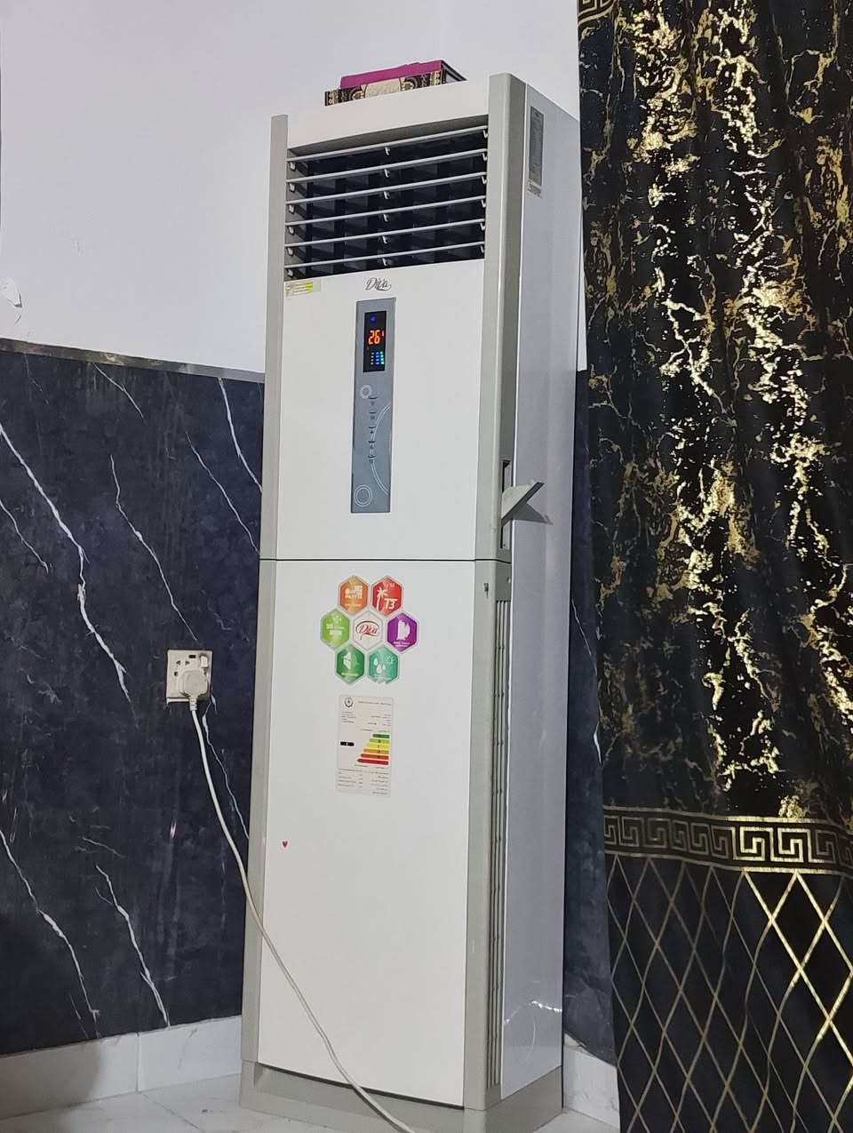 سلام عليكم سبلت عامودي جديد عل فحص تبريده ثلج طنين وثلث بغداد ***********لتواصل واتساب او تصل سعر 550
