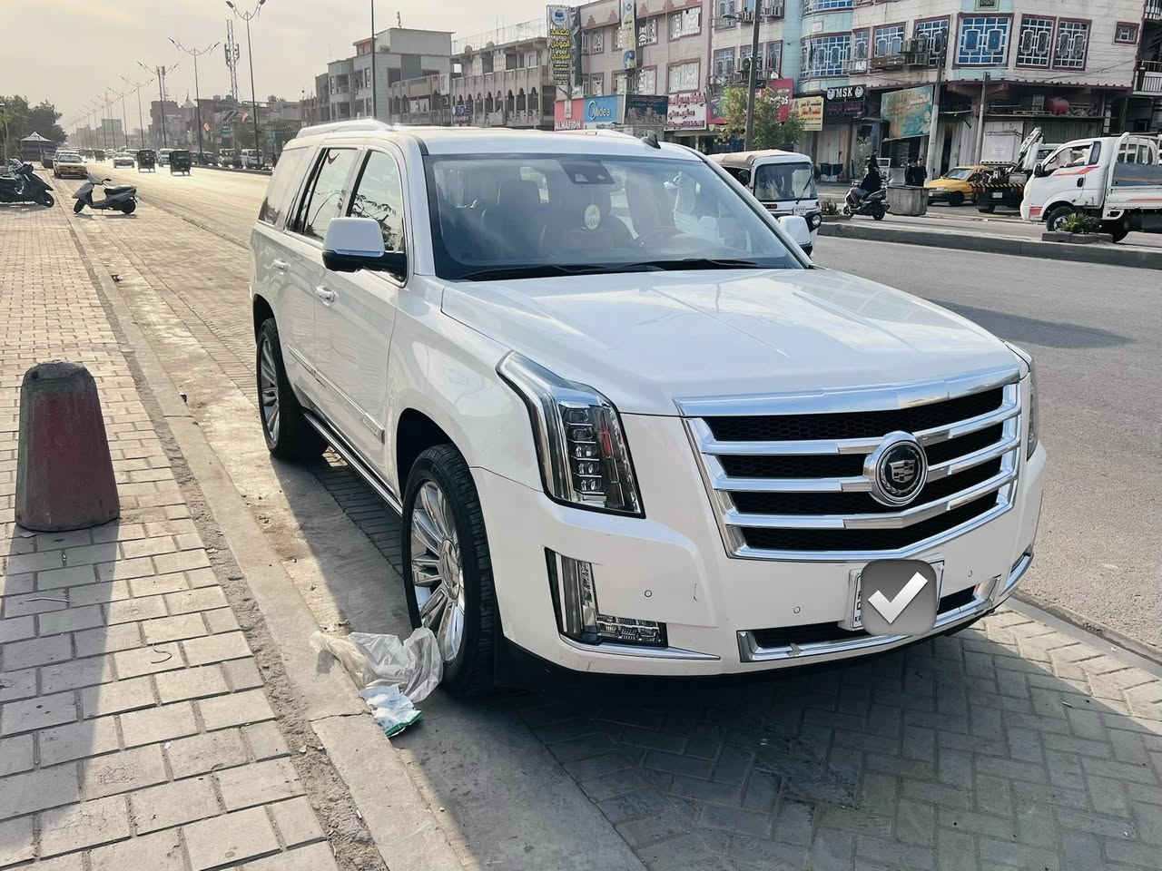 كاديلاك للبيع
موديل 15
سيارة جديدة على وضع الشركه 
السونار هاذه مالتها 
المكينه 5300
ماشية 143
فول واحد على واحد 
رقم انكليزي هزة جديدة
بسمي ثاني يوم تحويل 
العنوان بغداد مدينة الصدر 
الهاتف ***********
السعر 28$
