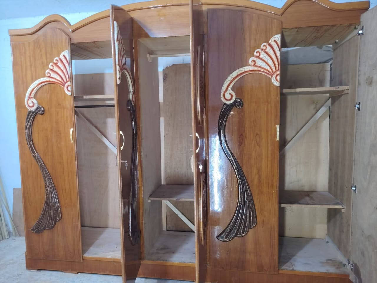 كنتور صاج ابو 5 تسكام خشب مو انديف الإرتفاع مترتين ٣٦ سم والعرض مترتين ٩١ سم السعر  290 وبيه مجال قليل


**إذا كنت صاحب هذا الإعلان وتريد حذفه لأي سبب، رجاءا أرسل رسالة إلى الدعم الفني**