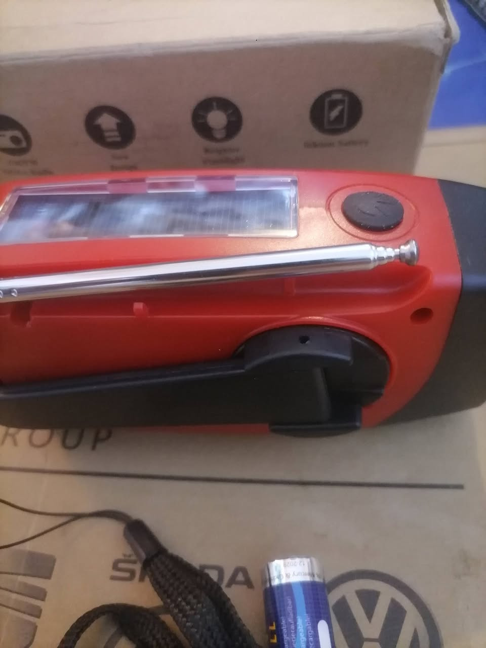 السلام عليكم من رخصة الأدمن 
راديو الطواريء،  متعدد الاستخدام والشحن  كوالتي عالي تصميم حديث


**إذا كنت صاحب هذا الإعلان وتريد حذفه لأي سبب، رجاءا أرسل رسالة إلى الدعم الفني**