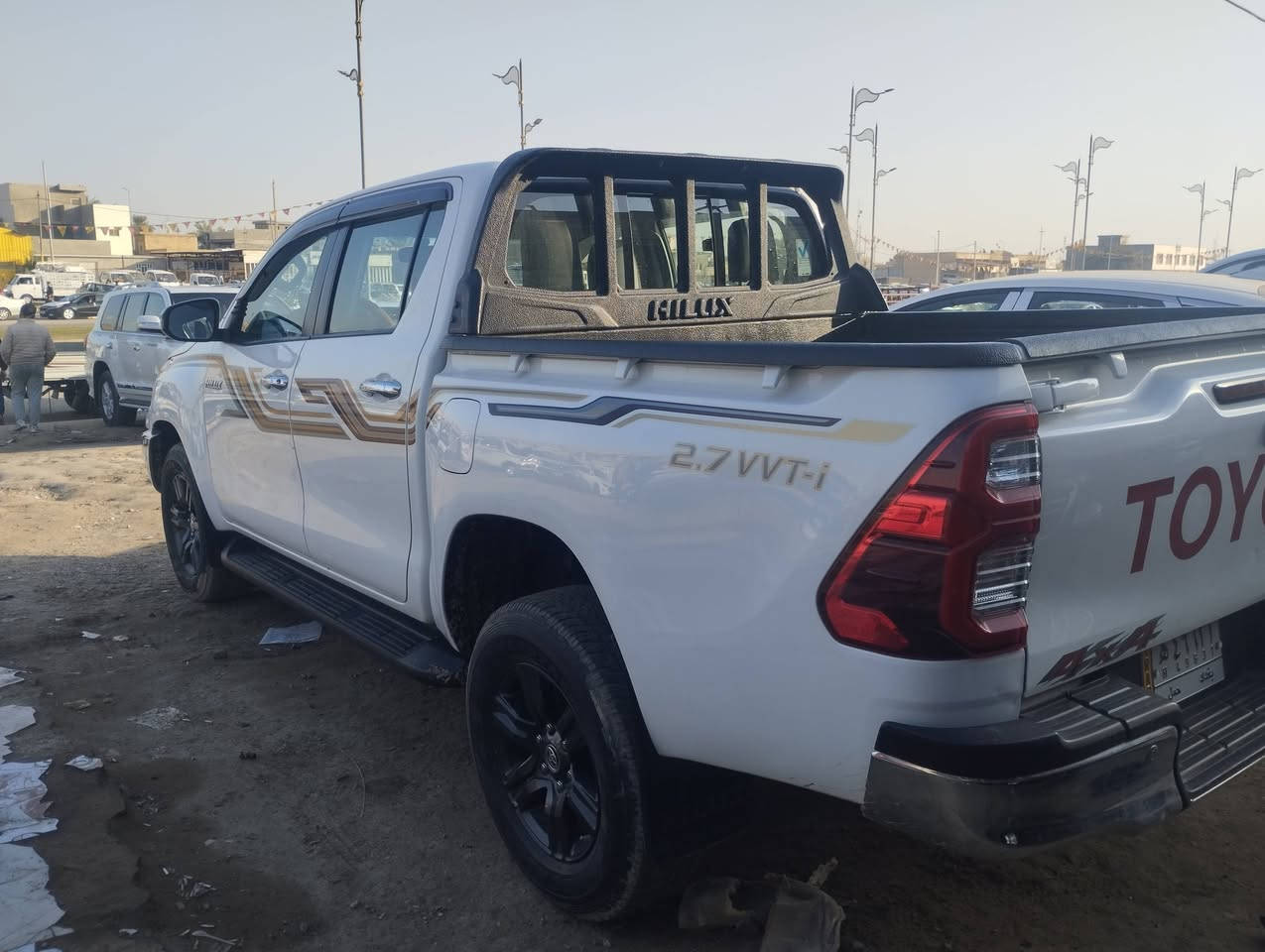 فور ويل 21 ماشيه 58 بل جيس لوك مال بيت مكفوله كفاله عامه 
كوتي 
وكاله ساز
بصمه 
تدفه تبريد كشنات
دخول ذكي
فول فول فول هواي مواصفات بيها 
رقم بغداد بأسمي تحويل مباشر 
العنوان بغداد المدائن 
السعر 310 ورقه
***********///***********
