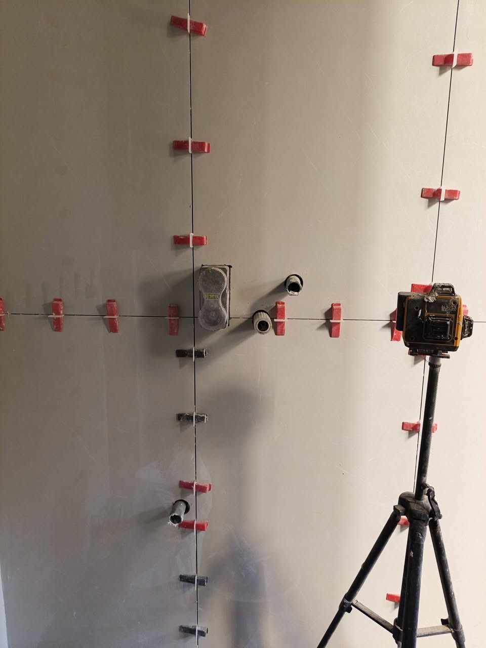 سلام عليكم ورحمه الله وبركاته خلفه سراميك شرط درجه اولى التزام بالعمل شغل مخافه الله خاص مفتوخ رقمي***********بيه وتساب
