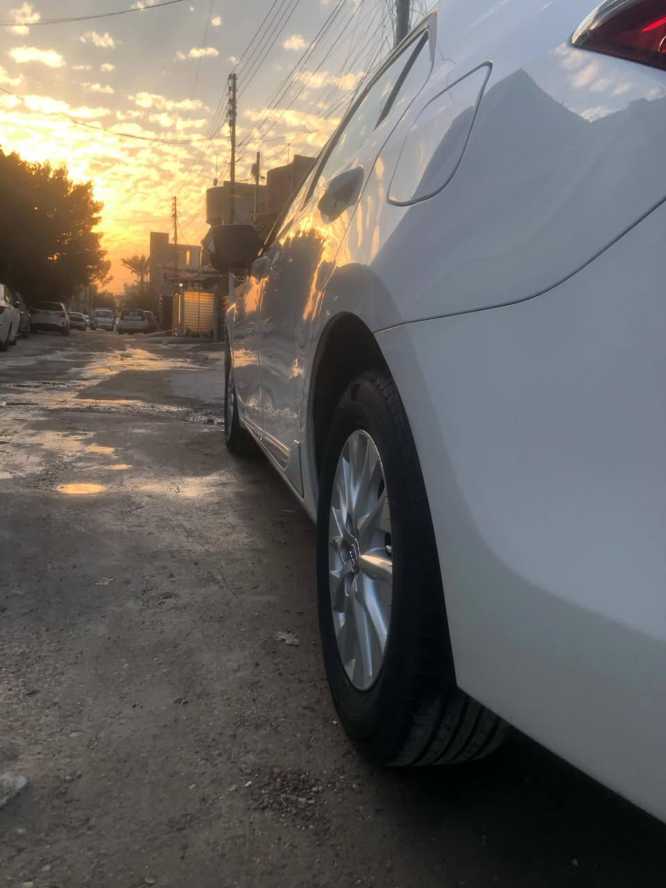 من رخصة الادمن سلام عليكم...
كورلا 2018 شركة ساز مكفولة كفالة عامة محرك 2.0 
مواصفات نص فول رقم دولي 
واتس اب ***********
السعر 177 وبيه مجال للطيبين
