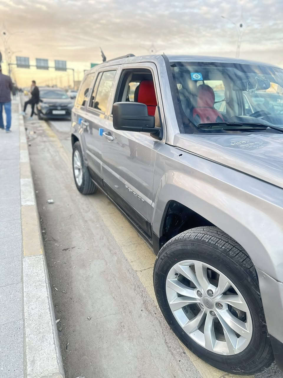 السلام عليكم ..
جيب باتريوت للبيع .

موديل 2016 .

محرك 2400 .. 4 سلندر

رقم انگليزي ذي قار بأسمي .

سنوية جديدة 2030 .

شاشة .

كاميرا خلفية .

لايت زنون . 

مكفولة السيارة ما عدا ضربة الشركة كما موضح في الصورة مكان الضربة في الجاملغ الايمن 

السعر 110 

***********
