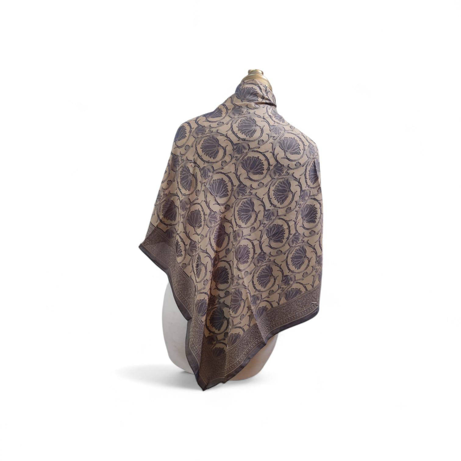 ربطه مغربي
سعر القطعه 4 فقط ✨

الحجز عالخاص  او واتساب ***********
التوصيل متوفر 🚚
