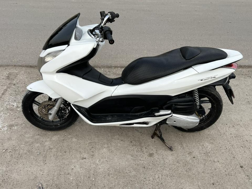 السلام عليكم bcx جيل اول ياباني
مكينه برغي ممفتوح بيها شلعه معدل خير من الله 

تخم تاير البلادي مالها  كل نقص مابيها  

السعر. مليون و 300

 *********** مدينه الصدر
