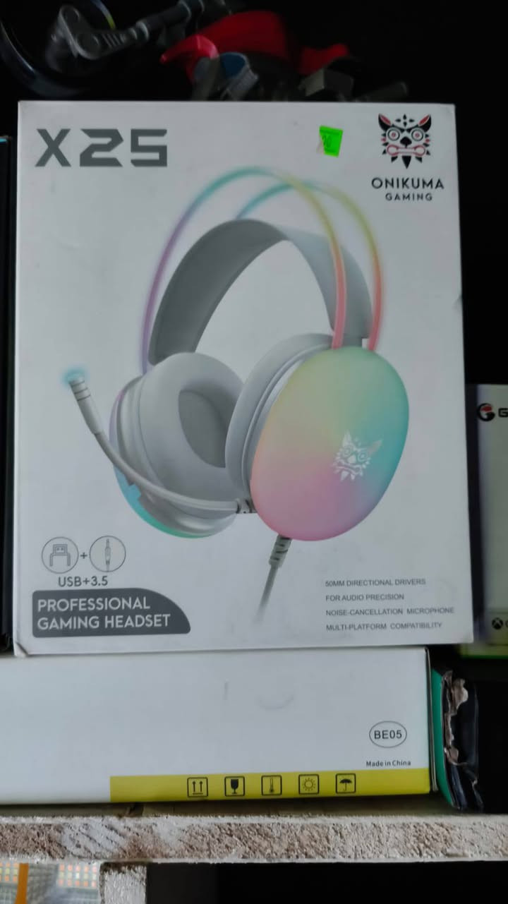 ​كرت الشاشة (GPU): NVIDIA RTX 2070 SUPER 8GB
(أداء جبار، يتفوق بمراحل على الـ RTX 3060 12GB في الألعاب) ⚡
​ المعالج (CPU): AMD Ryzen 5 5600X
(قوة المعالجة تقابل كفاءة الـ Core i5 10400) ⚙️
​الذاكرة العشوائية (RAM): G.SKILL Trident Z RGB 16GB (2x8GB) 3200MHz
(أداء سريع مع إضاءة RGB خرافية) 🌈
​التخزين (SSD): Samsung 860 EVO 500GB SATA III
(سرعة فائقة في التشغيل ونقل البيانات) 💾
​اللوحة الأم (Motherboard): MSI B450M PRO-VDH
(تدعم 4 مداخل للرام لتطوير مستقبلي سهل) 🧩
​مزود الطاقة (PSU): 650W 🔌
​حالة الجهاز: نظيف جداً وجاهز للاستخدام المباشر.
الأداء: يشغل أقوى الألعاب (Warzone, GTA V, RDR2) على أعلى الإعدادات بسلاسة تامة. 🕹️

نظام تبريد مائي كامل للمعالج
يحافظ على درجات حرارة منخفضة حتى عند الضغط العالي على الجهاز 🌊

مع جوستكات عدد 3 
 •  كيم سير g7
• اليت 2  اكس بوكس 
• جوستك احترافي 
ــــــــــــــــــــــــــــــــــــــــــــــــــــ
مع هارد
• لكسر سعة 2 تيرا m.2 داخلي 
• هارد hhd  سعة 2 تيرا داخلي
ــــــــــــــــــــــــــــــــــــــــــــــــــــــــ
• اناره لد بار مقوس حجم 32 تفاعلية 
• سبيكر رد دراكون وايرلس تفاعلية 
ــــــــــــــــــــــــــــــــــــــــــــــــ
كيبورد f 75 تفاعلي سويح ازرك
كيبورد ريد دراكون تفاعلي 
ماوس اتارك شارك x11
ساعة رقمية 
ميز حجم مترين تفاصل 
يوبيس ونلاين 3kv
كرسي مكتبي 
شاشة 32 مقوسة  كيكا بايت 165hz 
2k
شاشة جانبية 27 فول HD هيرتز 60
سعر مليونين و ٢٥٠ ألف بيها مجال قليل كلش 
بس صدكني مراح تندم من تاخذها مكاني بغداد العبيدي شارع جامع رقمي *********** توصيل ماعندي الأسف تجي تفحص وتأخذ سيت إب كامل من كل شيء متحتاج بعد شي صلان
