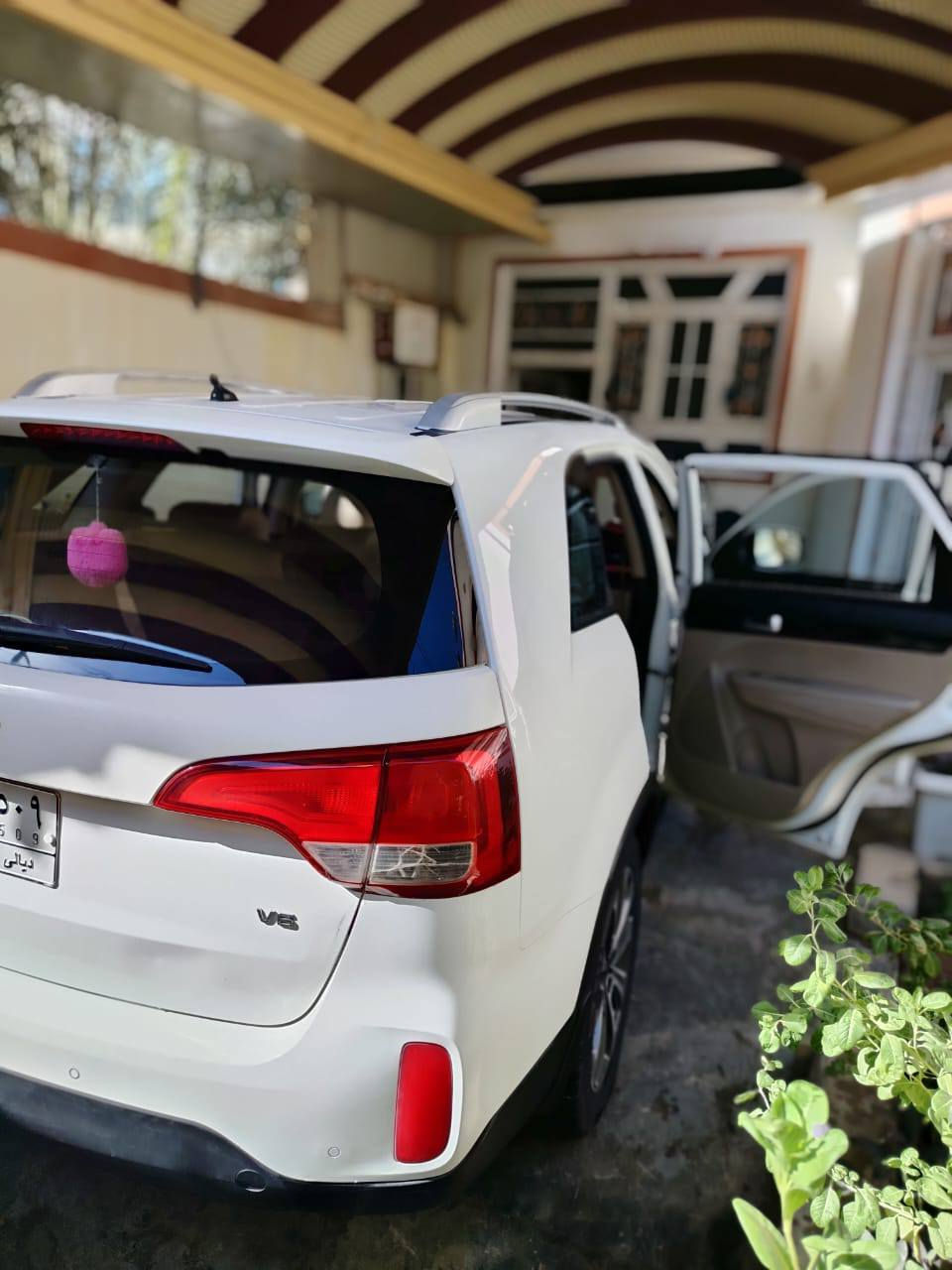 سلام عليكم
للبيع سورنتو موديل 2014 خليجي ابيعلك مثل ما موضح بالسونر
رقم ديالى
راكب 7
مكينة 6
***********
