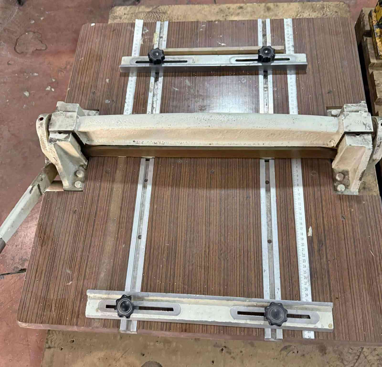 ماكنات تخريم ورق ومقصات ومكابس تجليد السجلات حديد ثقيل انتاجيه وجهاز سلفنه *********** وات ساب
