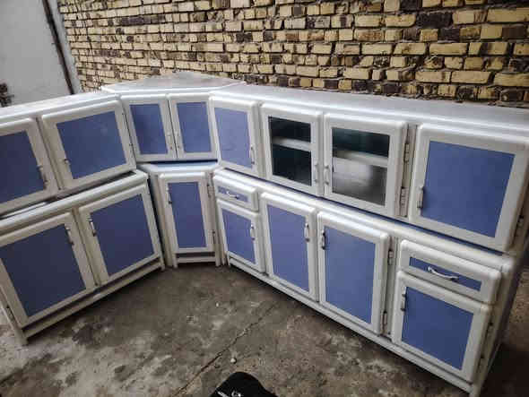 السلام عليكم كاونتر 6قطع كولش نضيف تسكام شغل درجه اولى بيع او مراس المكان بابل مركز  ورديه خارج اي استفسار اتفضل خاص او واتصل على الرقم ***********
