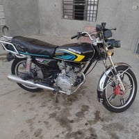 للبيع واحد سيفان موديل 23محرك مفتوح نشاط فول السعر 450وبي مجال ولاخر ت...