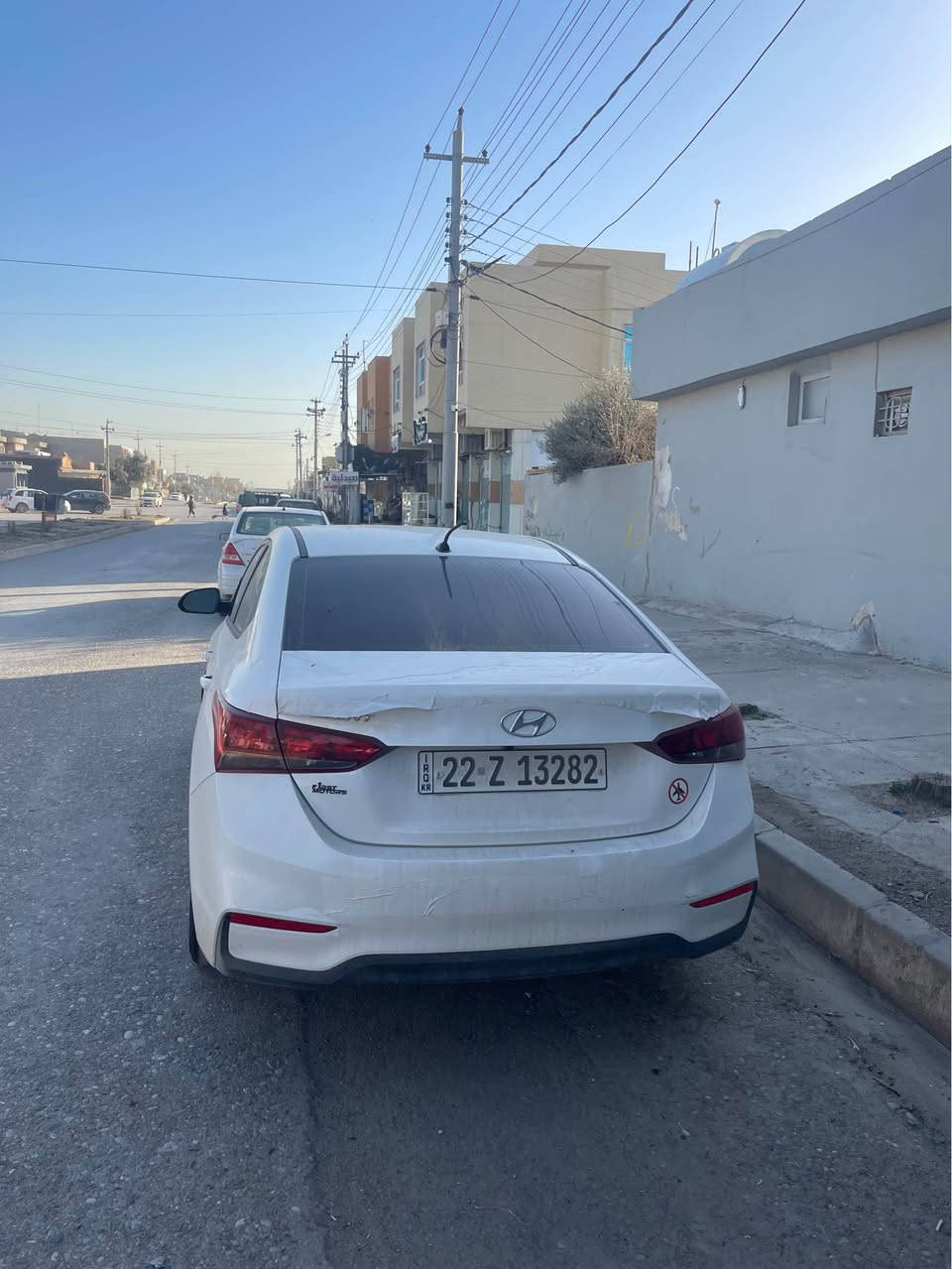 ئەکسێنت ٢٠٢٢ فول مواسەفات سەنەوی شت هەموی تازەیە ٣٦ مایل رۆیشتوە بۆنیدی بەر شانی کەوتوە هەردو شانی بوەتە سبوخ بۆنیدیشی سبوخ نیە بۆ زانیاری زیاتر *********** أربيل, العراق
