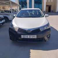 كورلا. موديل. ٢٠١٥ خليجي.  ...بيها. قطعتين  صبغ باب سايق. والي. خلف سا...