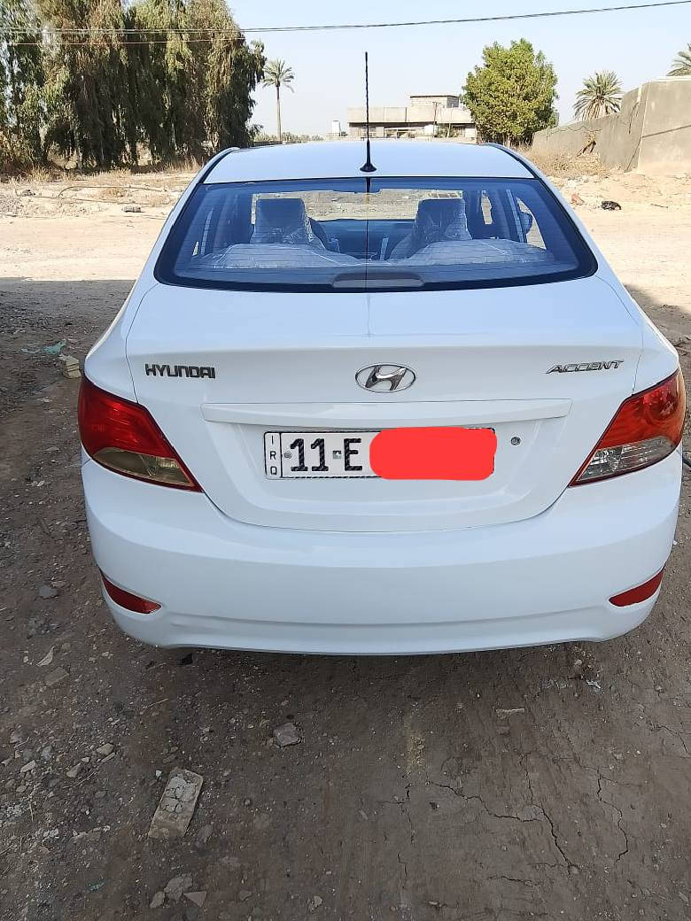 اكسنت خليجي موديل 13
اسياره فول ماعده الفتحه 
مدخل اواكس 
حاكيه اسياره كلش نضيفه جدا 
تخم تايرات جدد
اشاير مري 
مكينه 1600 مكفوله 
كير مكفول 
السياره ابلاديه
صبغ فقط باب السايق اثر اشخوط وتحت الرقم الخلفي سحبت كارت امشره بل صوره
 السياره باسمي تحويل مباشر 
مكاني بغداد الدورة ناحية الرشيدد
***********
 السعر 97 بيهه مجال لشراي
