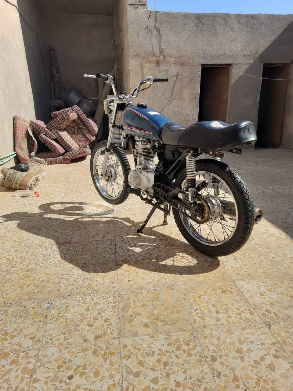 سلام عليكم يراني للبيع كلك نامه شلامجه مكينه بدل ولفات فقط شرط نهضه شك لكاع مكينه خرسه سعر 350 وبيه مجال مكاني الهارثه  ***********
